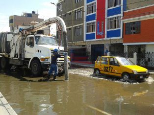 inundacin-calle-carlos-delos-heros-1